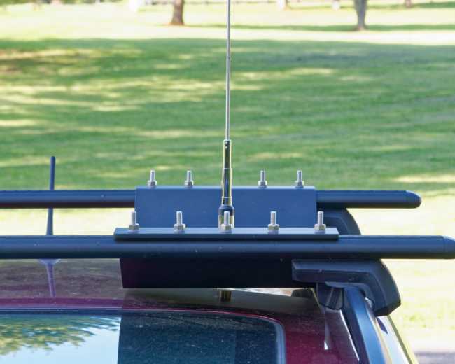 Roofracking VHF antennas on SUV